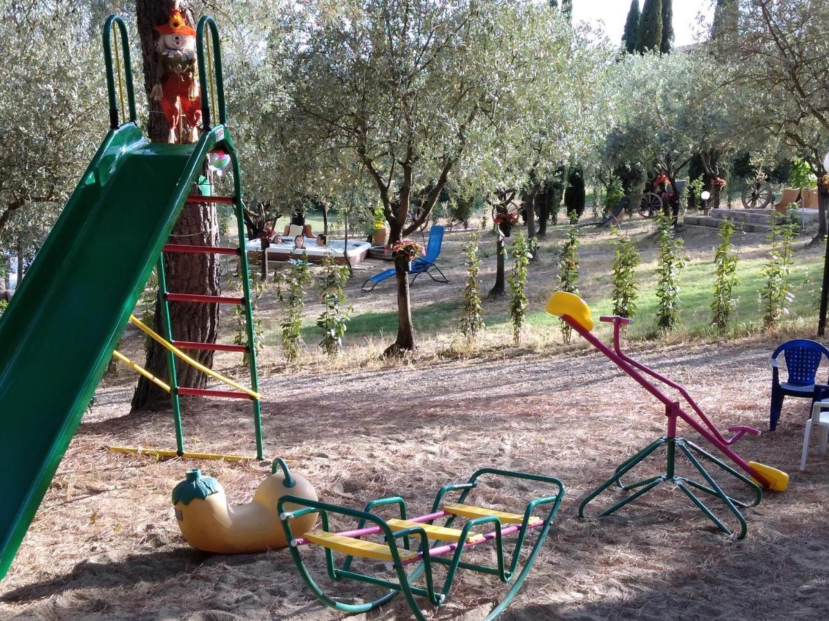Agricamping Poggio Ai Pini Wine Camping เชร์ตาลโด ภายนอก รูปภาพ
